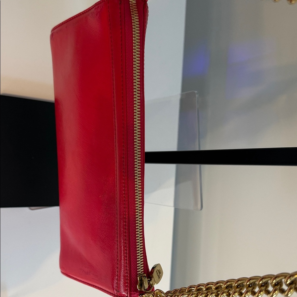 MCM Vintage Red Leather Shoulder Bag with Gold toned Chain - Picture 7 of 16
